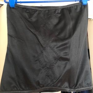Black pull over corset